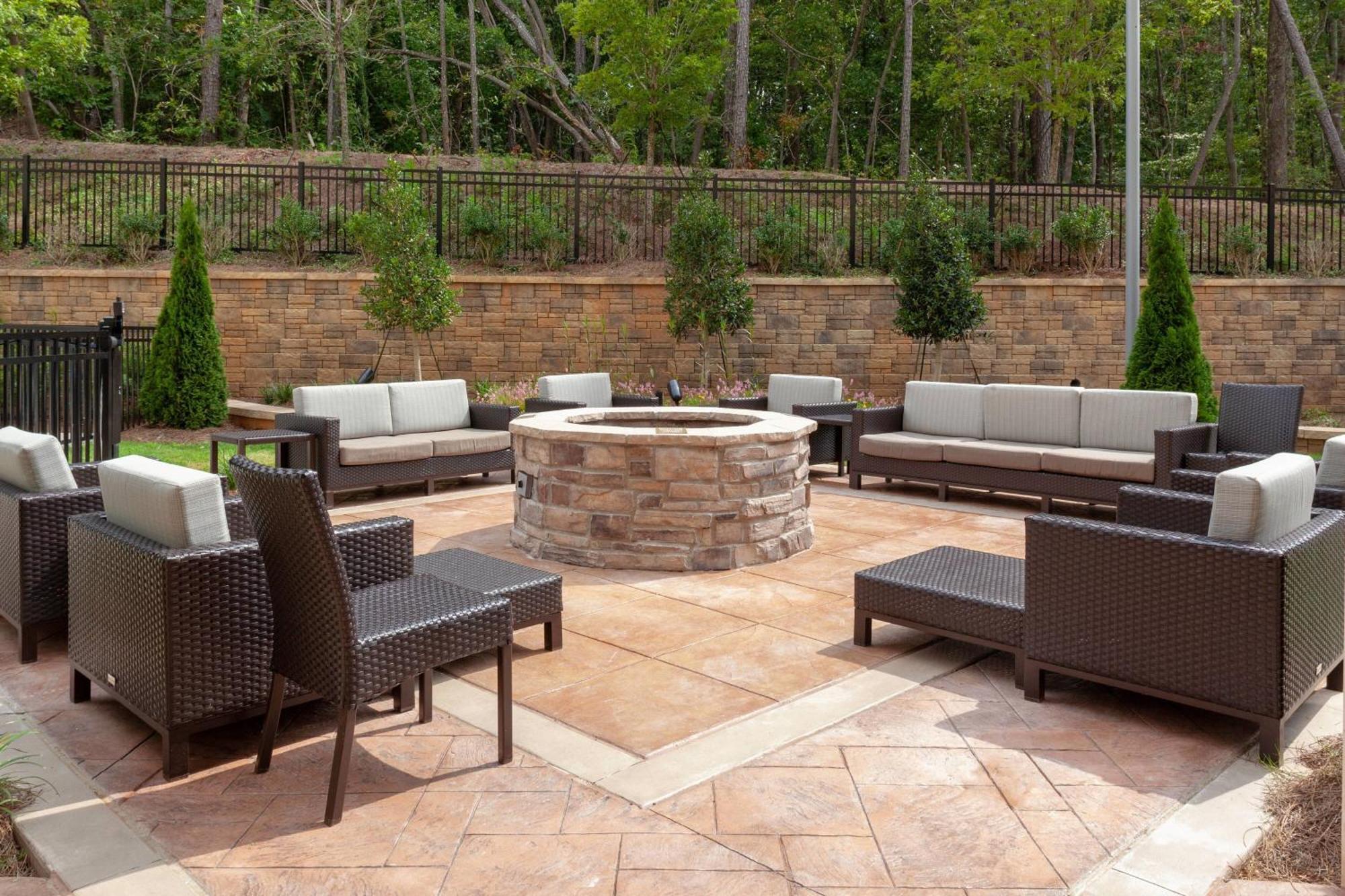Courtyard By Marriott Atlanta Lithia Springs Hotel Exterior photo